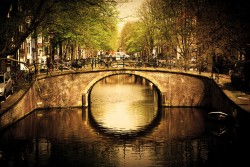 The river bridge picture material
